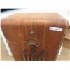 Image 3 : GE Cabinet Radio 38'' x 20'' x 11'' 