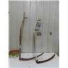 Image 1 : 2 Scythe (1) Wood Handled, (1) Aluminum Handled 