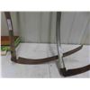 Image 3 : 2 Scythe (1) Wood Handled, (1) Aluminum Handled 