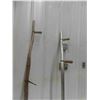 Image 4 : 2 Scythe (1) Wood Handled, (1) Aluminum Handled 