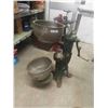 Image 1 : Renfew Floor Model Cream Separator 