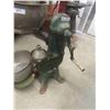 Image 2 : Renfew Floor Model Cream Separator 