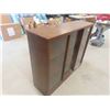 Image 2 : Display Case 40'' x 48'' x 14''