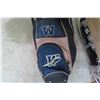 Image 2 : 2 Right Handed Golf Clubs w Winnipeg Blue Bomber Golf Bag + Stand 