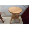 Image 3 : Adjustable Piano Stool + Chair 