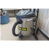 Image 2 : ShopVac 10 Gallons, 6 HP with Hose Tested + Works