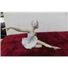 Image 2 : Lladro Ballerina 6" High + Special Edition 