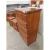 Image 3 : 4pce Pine Bedroom Set: Dresser 50'' x 34'' x 18'' , 2 Night Stands 