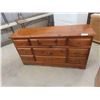 Image 9 : 4pce Pine Bedroom Set: Dresser 50'' x 34'' x 18'' , 2 Night Stands 