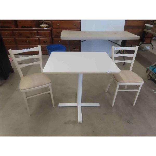 Table 29'' x 30'' x 24'' & 2 Chairs 
