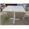 Image 2 : Table 29'' x 30'' x 24'' & 2 Chairs 