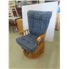 Image 1 : Swivel Gliding Rocker 