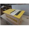 Image 2 : Freud 2 3/4HP Router with Router Table 