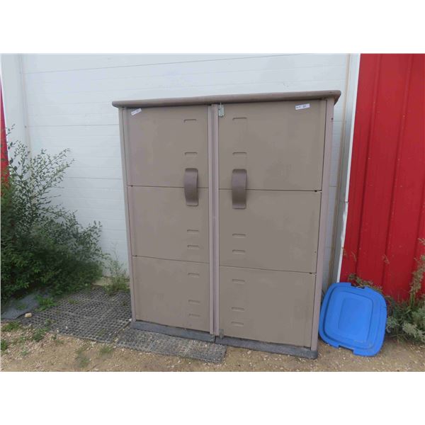 Rubbermaid 2 Door Yard Shed 77'' x 63'' x 32'' 