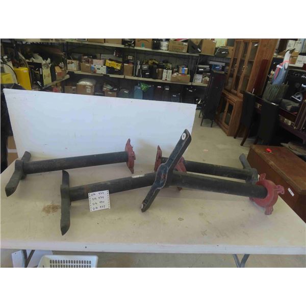 4 Metal Pedestals for 2 Café Tables 