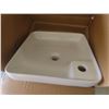 Image 3 : New Control 4500 AHW Amina Square Vessel Sink 