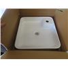 Image 2 : New Control 4500 AHW Amina Square Vessel Sink 