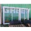 Image 1 : 2 Windows : 70'' x 70'' , 47'' x 72'' 