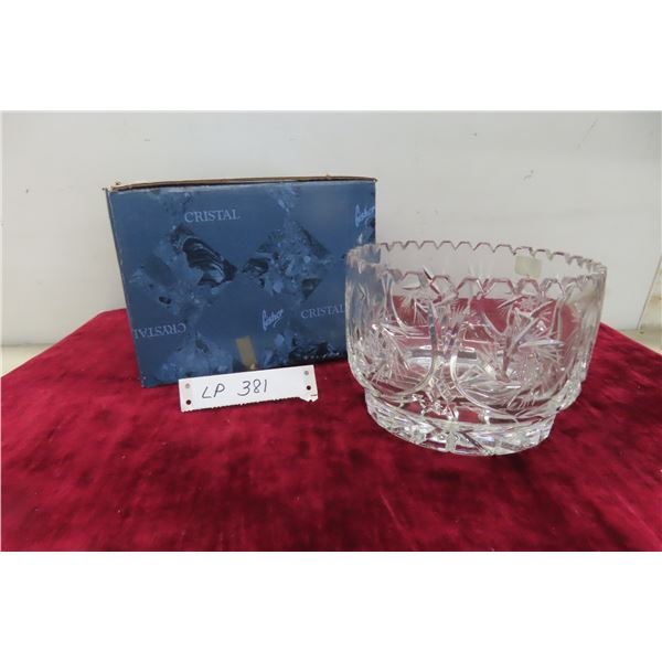 Pinwheel Crystal Bowl 7" Diameter New in Box 