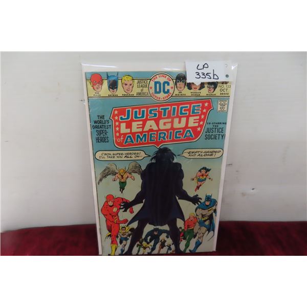 D.C. The Justice League of America Volume 16 #123 1975 Year .25cent Board and Bag