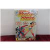 Image 1 : D.C. Wonder Women Volume 33 #212 1974 Year .20cent Board and Bag V.F. 