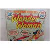 Image 2 : D.C. Wonder Women Volume 33 #212 1974 Year .20cent Board and Bag V.F. 