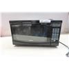 Image 1 : RCA Microwave 18" Wide -Works 700 watts