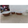 Image 2 : Pyrex: 7 Mixing Bowls, Blue Flower, Green 3 Casserole Dishes, Golden Cinderella 