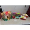 Image 1 : Fisher Price: Play Family Castle, Music Box Record Players + Music Discs