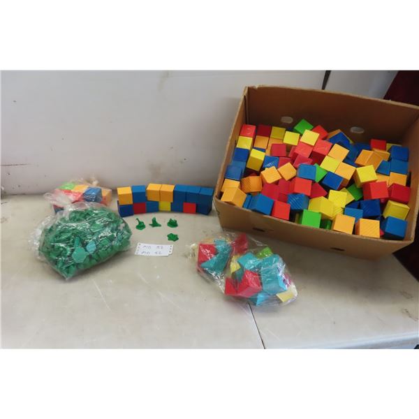 1970s Tupper Toys ABC Blocks with Matching Green Figures to Match Letters 
