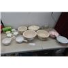 Image 1 : Corelle 5 Piece Stoneware, 7 Piece Corningware