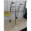 Image 3 : 2 Wheel Slider Walker
