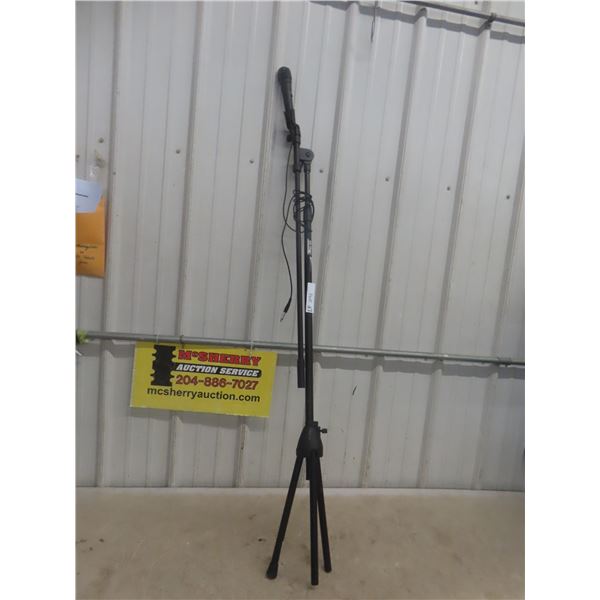 On Stage Adjustable Microphone Stand with Like New Dynamic Microphone