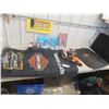 Image 1 : Harley Davidson Lot, Flag, Cup, 2 Motorcycle Signs,