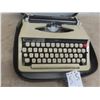 Image 2 : Brother Activator 800T Manual Typewriter