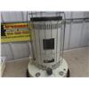Image 3 : Kerosene Heater