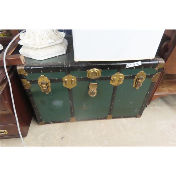 Trunk with Insert Tray 21"x34"x18"