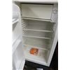 Image 3 : Magic Chef Beer Fridge 33"x18 1/2"x 19"