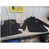 Image 2 : Jackets Size Large U of M + Vest U of M Size Medium Never Worn 