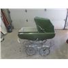 Image 1 : Lloyd Vintage Stroller Pram