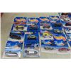 Image 4 : 72 Hot Wheels 1990's in Package 