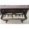 Image 8 : Vintage Schoenhut Toy Piano 12x15x9