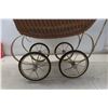 Image 5 : 1930s Wicker Style Duel Carriage 