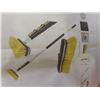 Image 1 : DocaPole 7-30 Ft Hard Bristle Brush Extention Pole