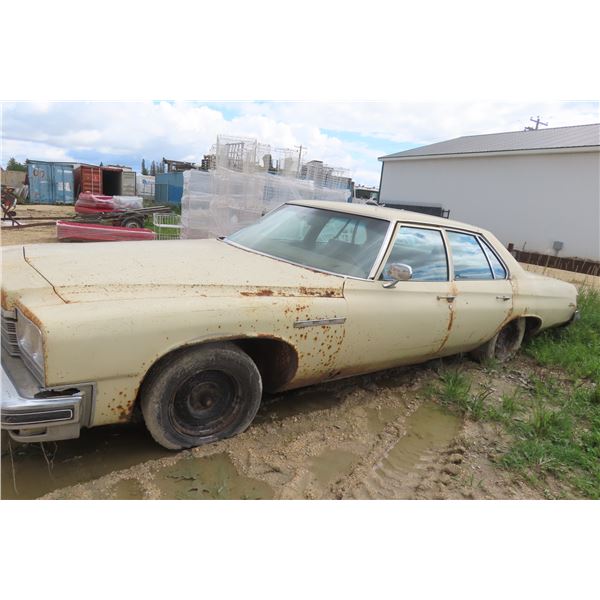 1975 Buick La Sabre 4 Door 8 Cycle  A/T Engine-No good, Transmission Good, Solid Frame- Good Demolit