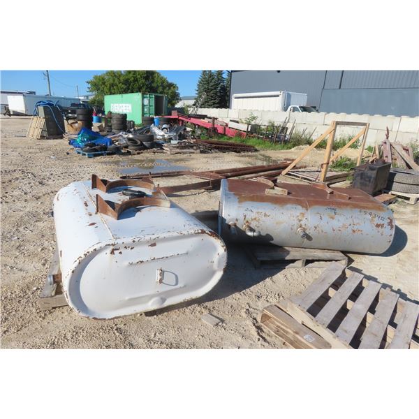2x 200 Gallon Oil Tanks 