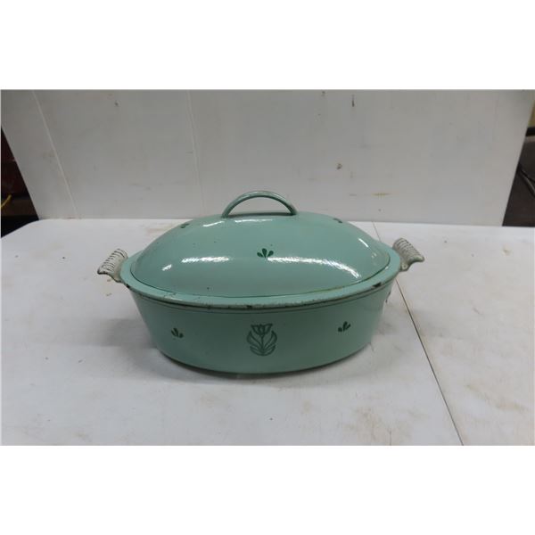 Cast Roaster with Lid