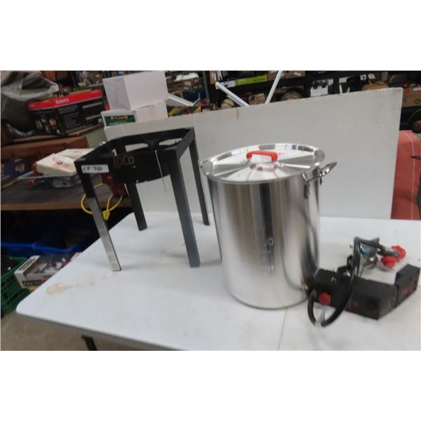 Propane-Cooker, Turkey Broiler- Stainless Pot Opened, New