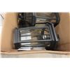 Image 2 : 2 Wall mount Outdoor Light Fixtures Appear New