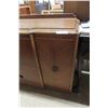 Image 3 : Buffet 38"x57"x19"